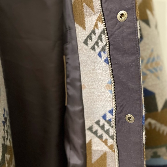 PENDLETON SILVERTON JOURNEY WEST SHEARLING BLANKET COAT Men SMALL, Women MEDIUM - Picture 9 of 9